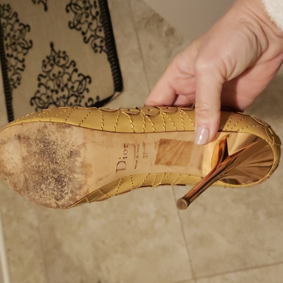 Christian Dior Authentic women's heels tan and gold color. Great condition used - Picture 6 of 7